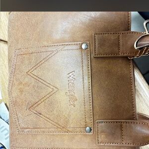 Wrangler Tan Brown Leather Messenger Bag with Front Patch
